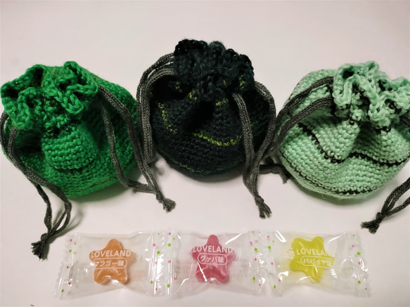 （Lサイズ）手編みのまんまる巾着ミニポーチ（底６㎝）【VIUTY】（Creema限定） 11枚目の画像