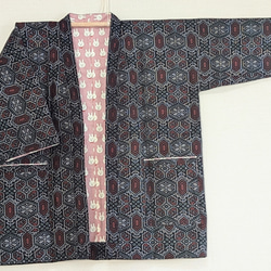 Creema限定　来年うさぎ年　着物生地を使ったリバーシブルでも着れる半纏です。表は絹、裏は綿フランネル。贈り物に! 1枚目の画像
