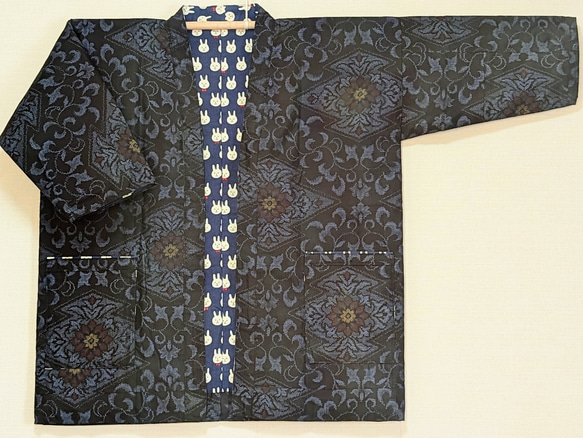 Creema限定　来年うさぎ年　着物生地を使ったリバーシブルでも着れる半纏です。表は絹、裏は綿フランネル。贈り物に! 9枚目の画像