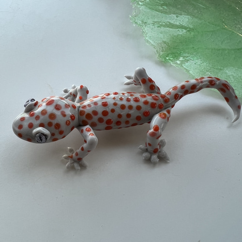 ヤモリの置物　ガラス製 Amazon.co.jp: Sansukjai ヤモリ ミニチュア 置物 動物 手描き