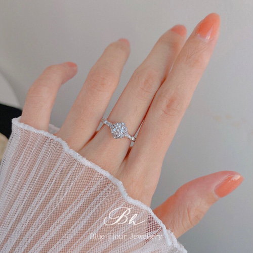 花咲く モアッサナイト フラワー キラキラ 0.4ct ゴージャス 花咲く モアッサナイト フラワー キラキラ 0.4ct ゴージャス