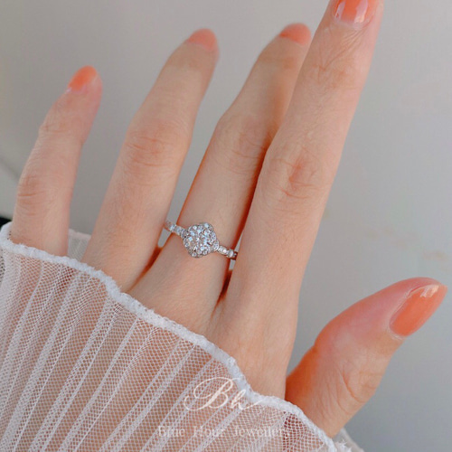 花咲く モアッサナイト フラワー キラキラ 0.4ct ゴージャス 花咲く モアッサナイト フラワー キラキラ 0.4ct ゴージャス