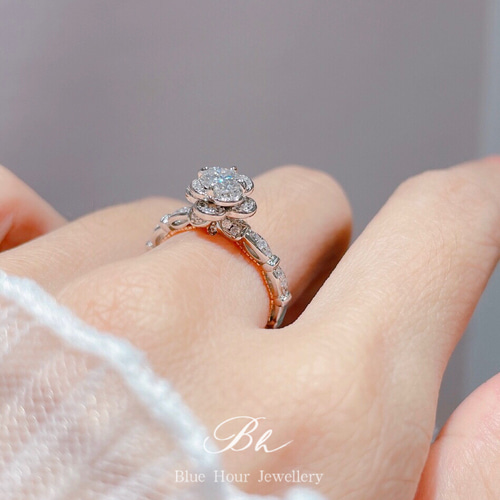 花咲く モアッサナイト フラワー キラキラ 0.4ct ゴージャス