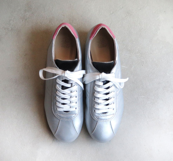 【完全客製化】經典設計，高品質真皮！ EMA運動鞋/霧面銀x粉色x黑色 第3張的照片