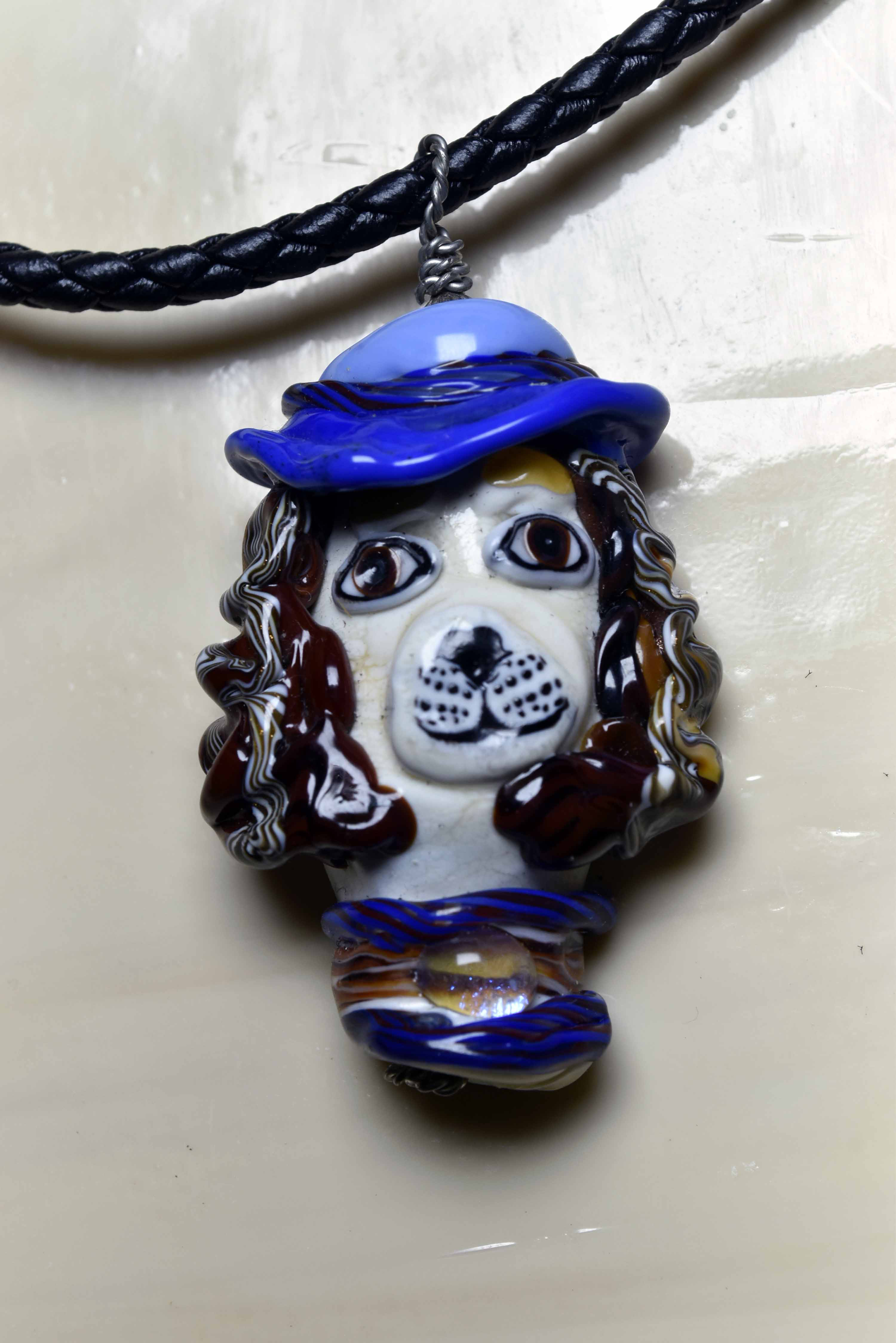 ガラスのジュエリー　犬　dog ネックレス　ペンダントトップ（Ｙy2495-304）　作家物　一点物手作り