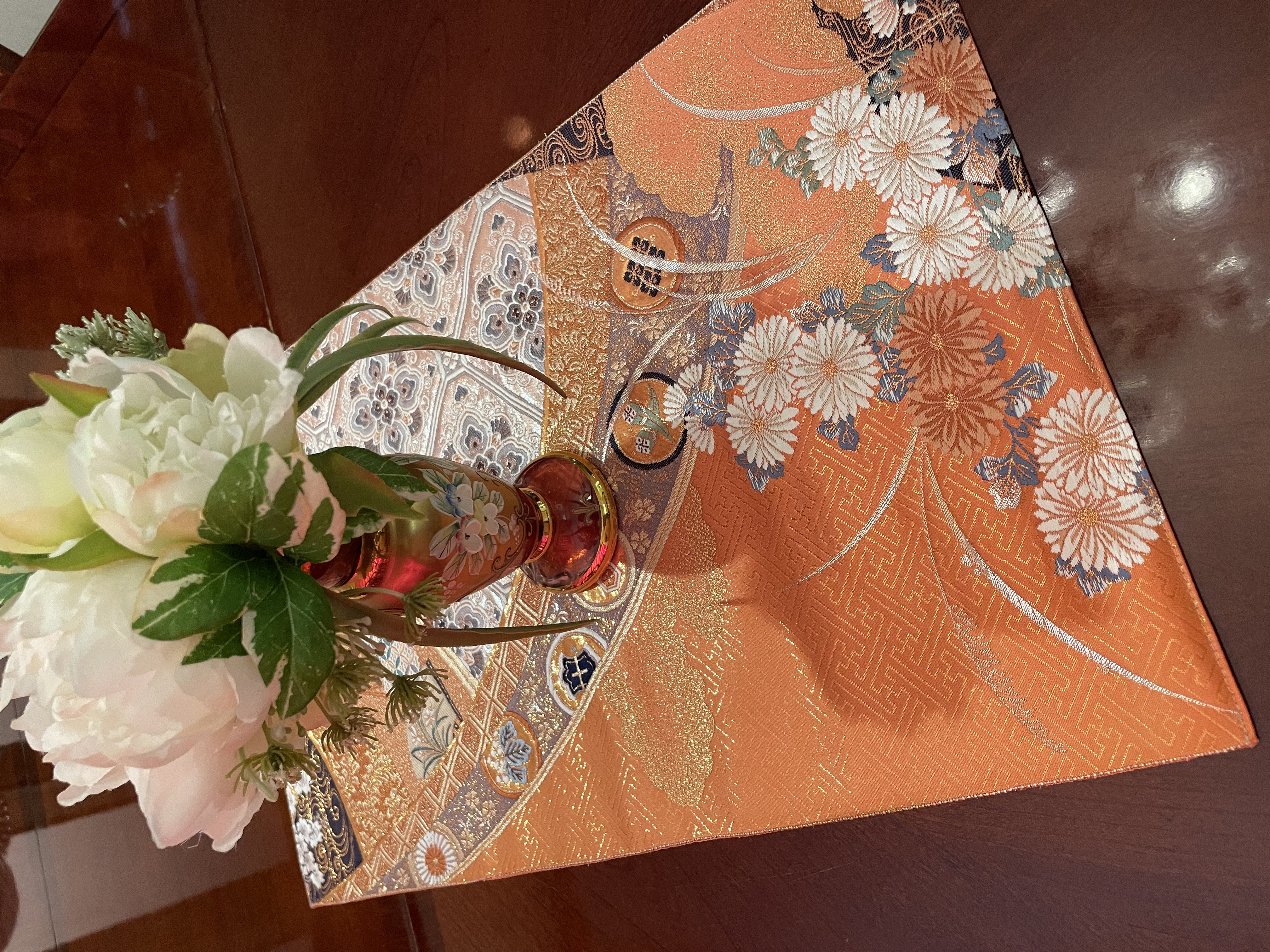 純金泊豪華刺繍 正絹テーブルランナー 帯リメイク お正月 プレゼント