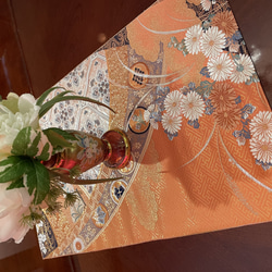 テーブルランナー　吉祥鳳凰　帯リメイク 豪華刺繍の袋帯で作った正絹テーブルランナー 帯リメイク1667 テーブル