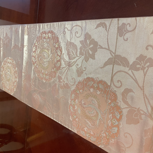 豪華刺繍の袋帯で作った正絹テーブルランナー帯リメイク お正月