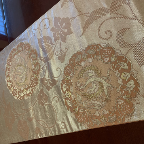 Fum様オーダー専用ページ　テーブルランナー高級正絹丸帯、袋帯リメイク Fum様オーダー専用ページ テーブルランナー高級正絹丸帯、袋帯