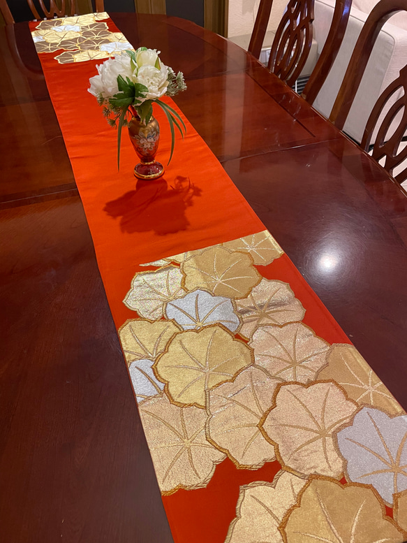 テーブルランナー　吉祥唐織　帯リメイク テーブルランナー「吉祥古典」帯リメイク - メルカリ