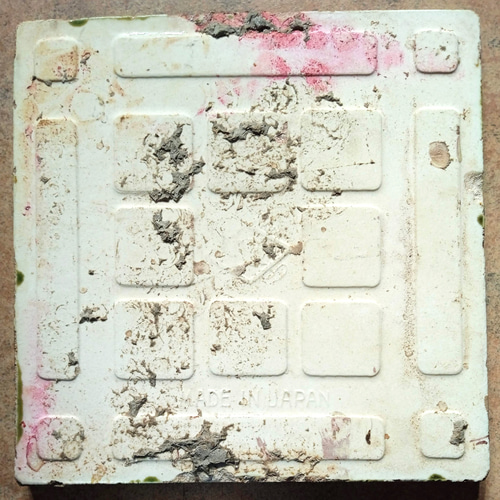 里帰り便・淡路島ダントー社のマジョリカタイル・100年前に海を渡った