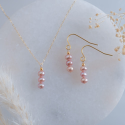Þreföld perla necklace＆earring set：ピンクパールネックレス＆ピアス 1枚目の画像