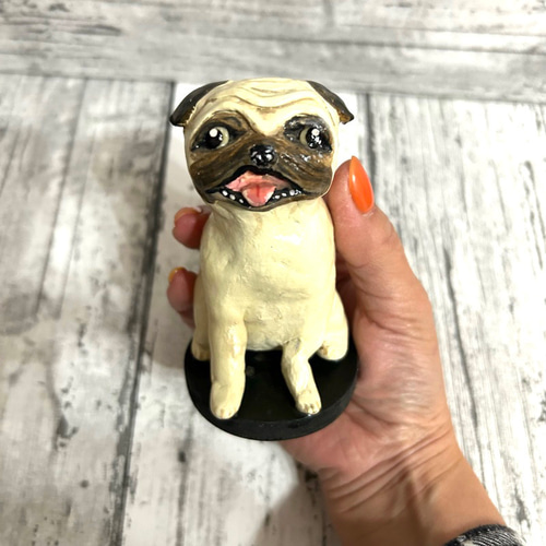 紙粘土で作ったパグちゃんの置物（フィギュア） その他置物 MAYACRAFT