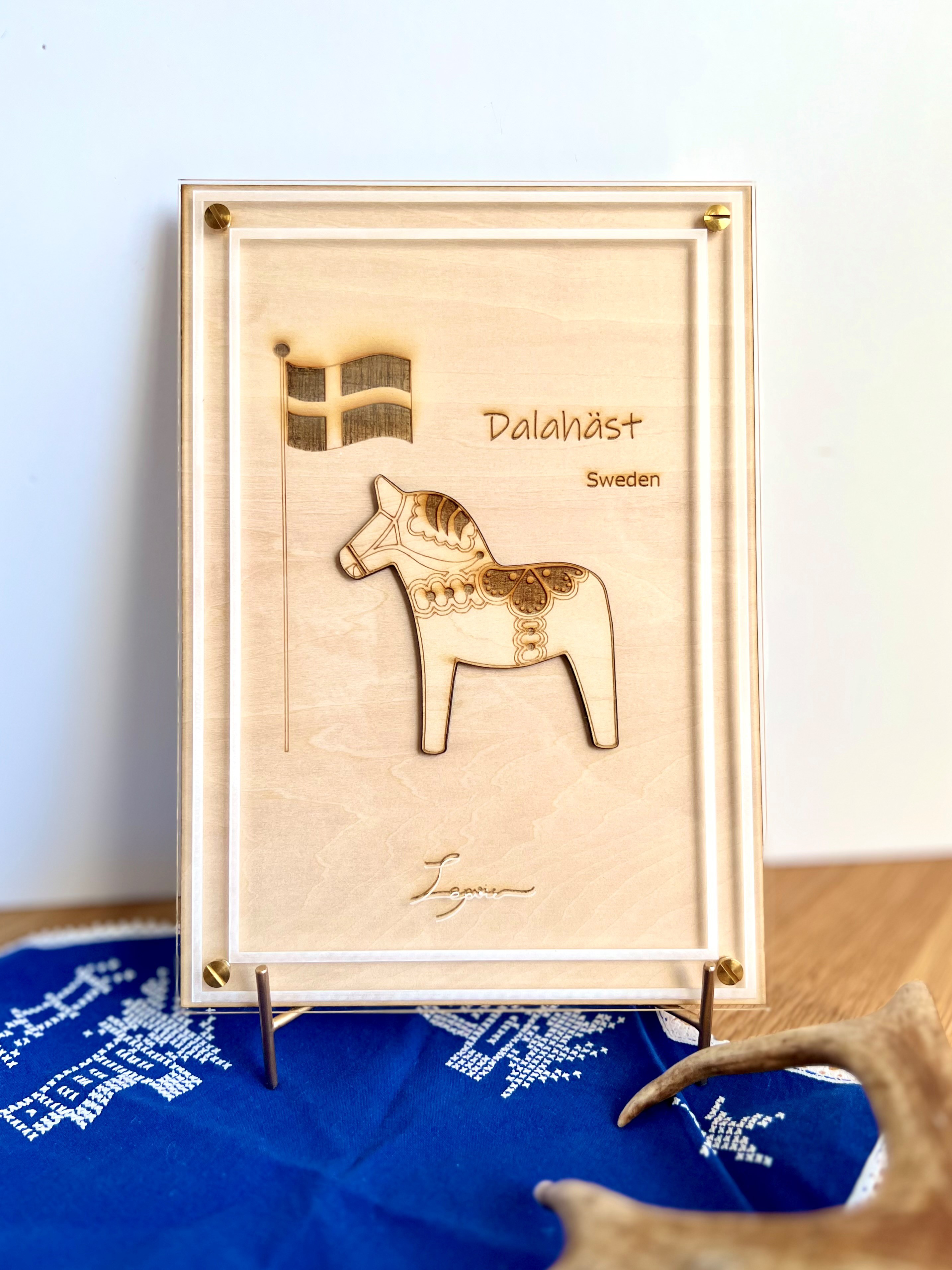 『ダーラナホース.スウェーデン』【真鍮金具×アクリル×木のアートパネル】ご自宅やプレゼントに☆