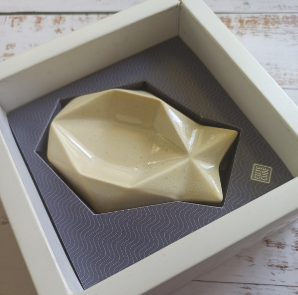 Digital Geometry Ceramic Series - 小魚醤箸置き 6枚目の画像