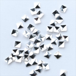 金屬螺柱 10 顆 ★k27/銀 ★方形中型金屬零件 裝飾零件 指甲零件 (nail-parts) 第2張的照片