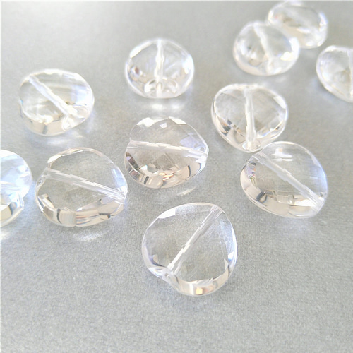 8mm・10mm・14mm 水晶 ハート型 カット入り 縦穴【サイズ選択】天然石