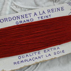 アンティーク糸 レーヌ（女王）の糸巻き 濃赤系 b 4枚目の画像