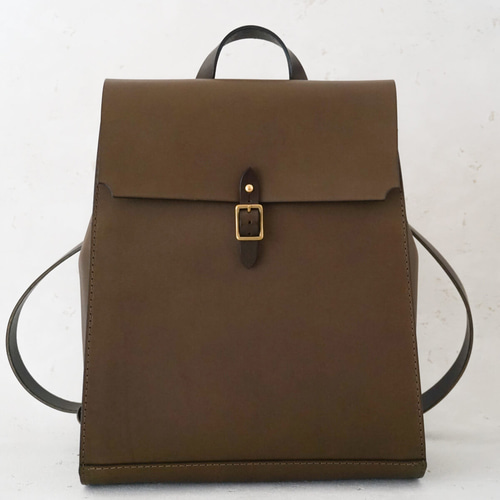 凛としたクラシックリュック】送料無料 本革リュックサック レザー A4