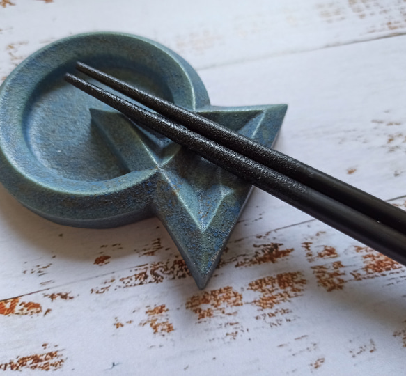 數位幾何陶瓷系列-幾何造型筷架碟(三角圓)+花瓣筷架 第8張的照片