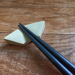 數位幾何陶瓷系列-花瓣筷架 第4張的照片