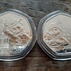 2種類 エリザベス女王とくまのパディントン イギリス 英国本物50ペンスコイン イギリス 英国Paddington 2枚目の画像
