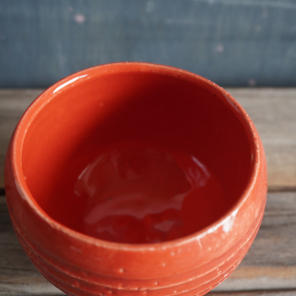 【陶器】赤い脚付きミニ鉢カバー　　送料無料 10枚目の画像