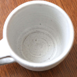 【SALE】黒御影土と白マット釉のマグカップ ＊ small 10枚目の画像
