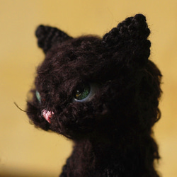 グリーンの瞳の黒猫ちゃん（small) 2枚目の画像