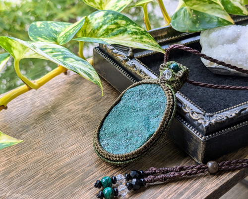 ☆特大サイズ☆マラカイトDruzy☆マクラメ編みネックレス 81・マクラメ