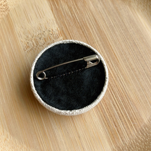 缶バッチ】刺繍バッチ 3個セット アルファベット変更可能