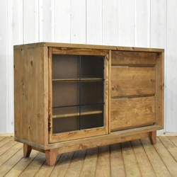 送料無料 幅120㎝ 無垢材 キッチンキャビネット 食器棚 リビングボード カップボード 1枚目の画像