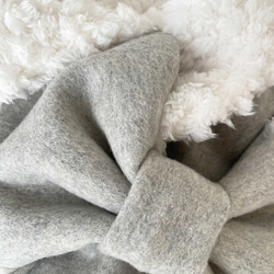蓬鬆♪ 絲帶圍巾/2023 秋冬 | 海狸毛/安哥拉山羊毛（淺灰色）x 毛皮（白色） 第2張的照片