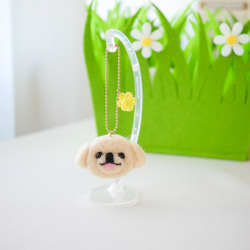 ペキニーズ クリーム 犬とお花チャーム バッグにつけて一緒にお出かけ  ギフト プレゼント ペキニーズ 雑貨 グッズ 8枚目の画像