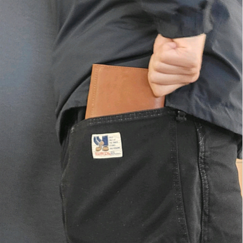 撮影現場やフライヤー収納にも】国産レザーのコンテケース その他