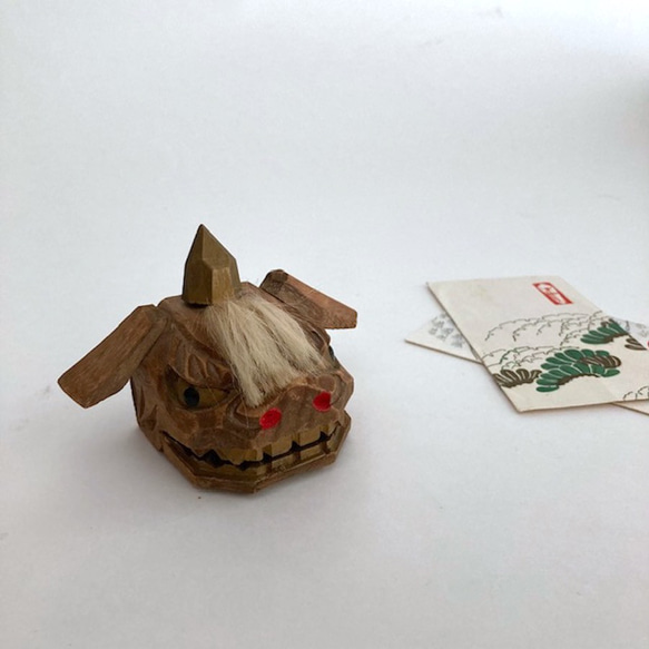 古い獅子頭の置きもの 縁起物 お守り 獅子頭オブジェ 昭和の飾りもの