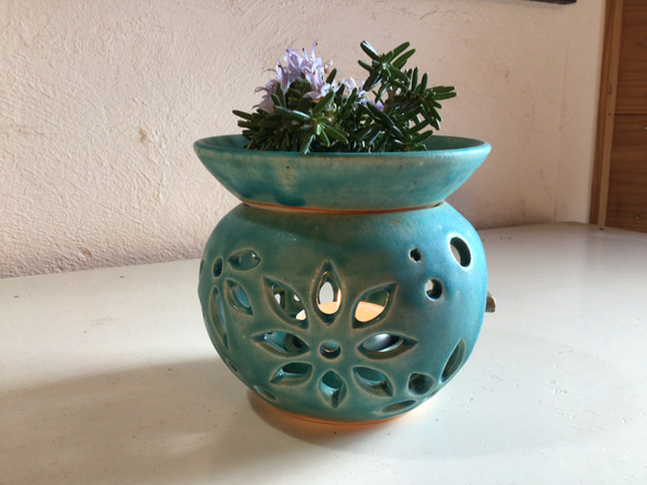 花紋　緑の茶香炉（陶器、トルコ釉使用） 3枚目の画像