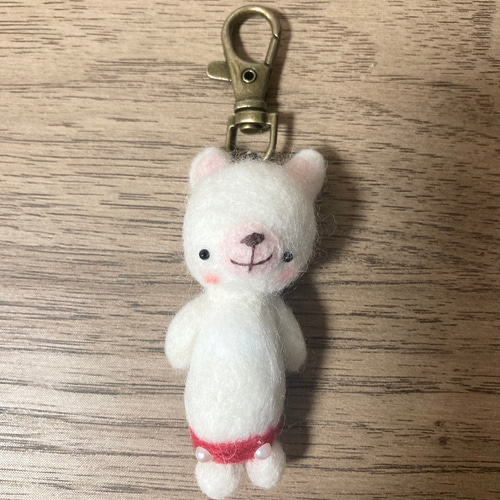 パンツを履いた白うさぎのキーホルダー 羊毛フェルト たぬき 通販