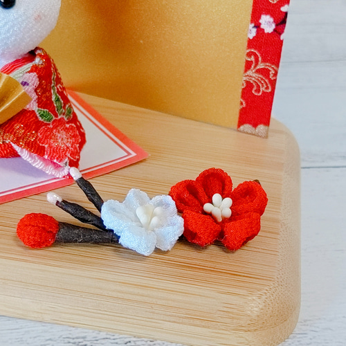 SOLD】お正月飾り 2023年 うさぎ年 干支 ちりめん細工 つまみ細工