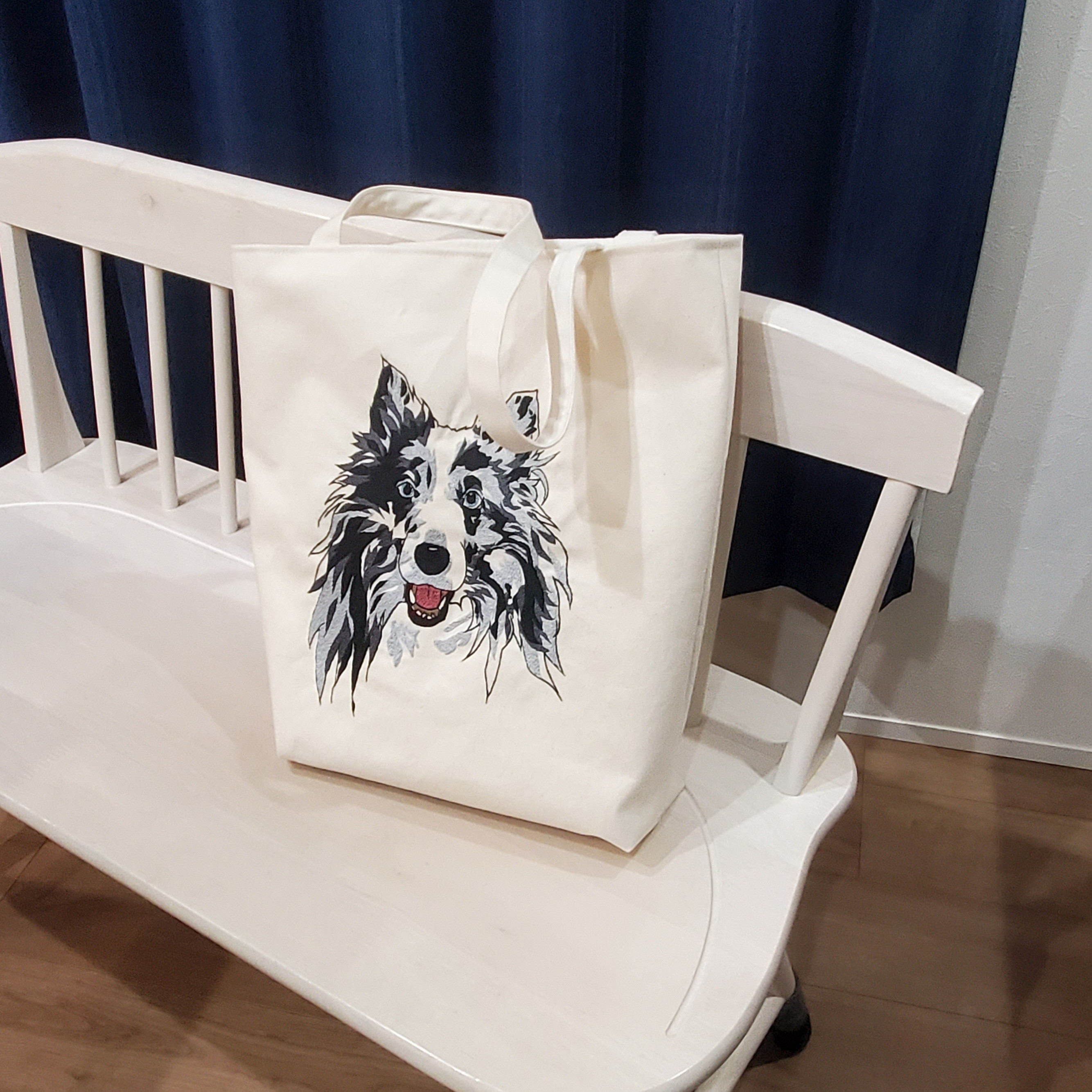 手刺繍シェルティ　大きなトートバッグ