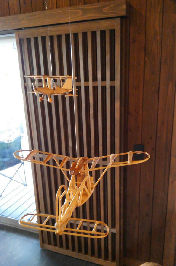 【職人のおまかせ制作】飛行機の木工模型モビール 2枚目の画像