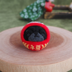 受注製作】なりきりだるまのまゆパグ(フォーン・黒) 羊毛フェルト 羊毛