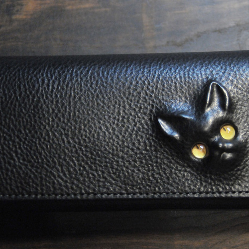 訳あり特価 黒猫の長財布（表革：VACCHETTA800、仮セット猫目：琥珀色