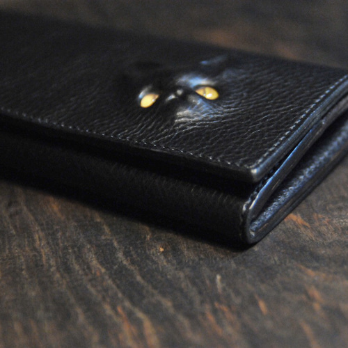 訳あり特価 黒猫の長財布（表革：VACCHETTA800、仮セット猫目：琥珀色