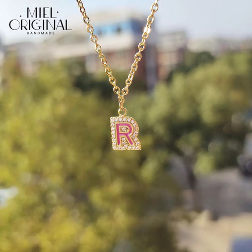 スタイリッシュシンプル 名入れ♡グリーンレター キラキラ イニシャル