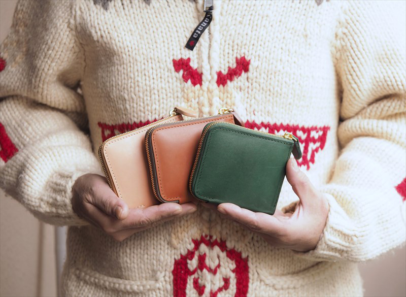 今だけ特別価格★オールレザー手のひらサイズ・大人のためのヌメ革パーフェクト財布：選べる3カラー・ラッピング無料