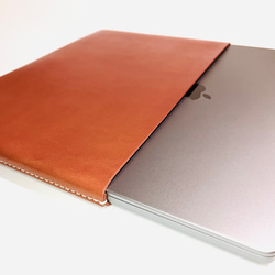 栃木皮革 MacBook 保護殼橫式 ② 布朗尼（相容於新款 MacBook Air、Pro 和其他 PC） 第9張的照片
