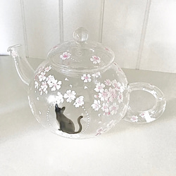 桜猫のおしゃれなガラスティーポット【受注制作】 1枚目の画像