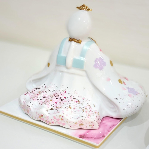 お雛様飾り　手編み　世界にひとつだけの作品です 世界に一つだけ陶器のお雛様〜桜ひらり〜 ひな人形・雛飾り