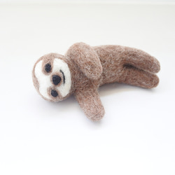 なまけもののナマケモノ（横寝） 羊毛フェルト kuricco 通販 15182425